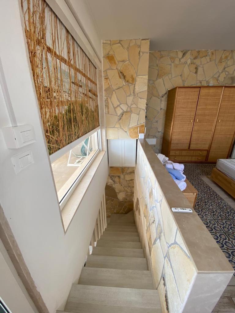Casa Vacanze Illiria A Roca Vecchia Vicinissima Al Mare Exterior photo